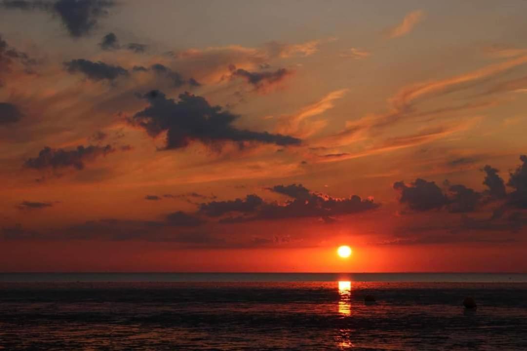 Sunset Retreat - Hunstanton Lägenhet Exteriör bild